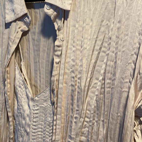 Zara wrinkled Effect Satin Jumpsuit and Over Size shirt. - Picture 7 of 7